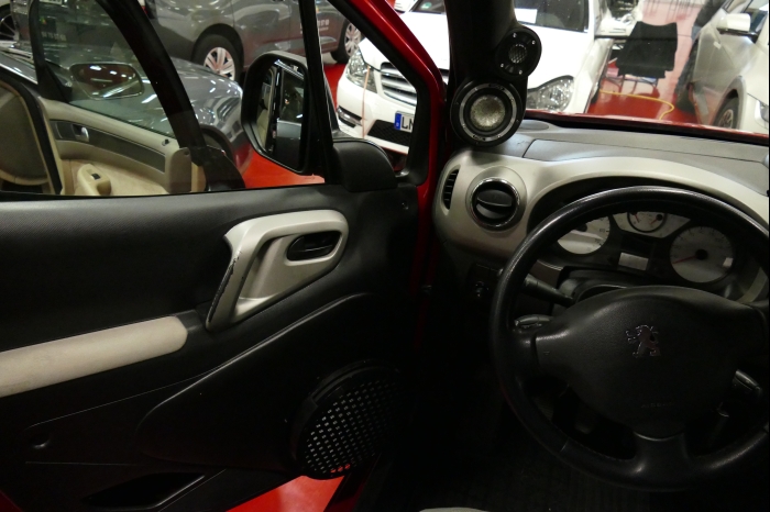 DM AYA EMMA 2025 00174