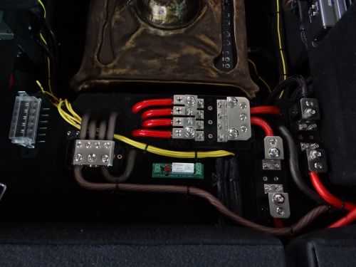 Anschluss Remote und Zusatzbatterie 00008